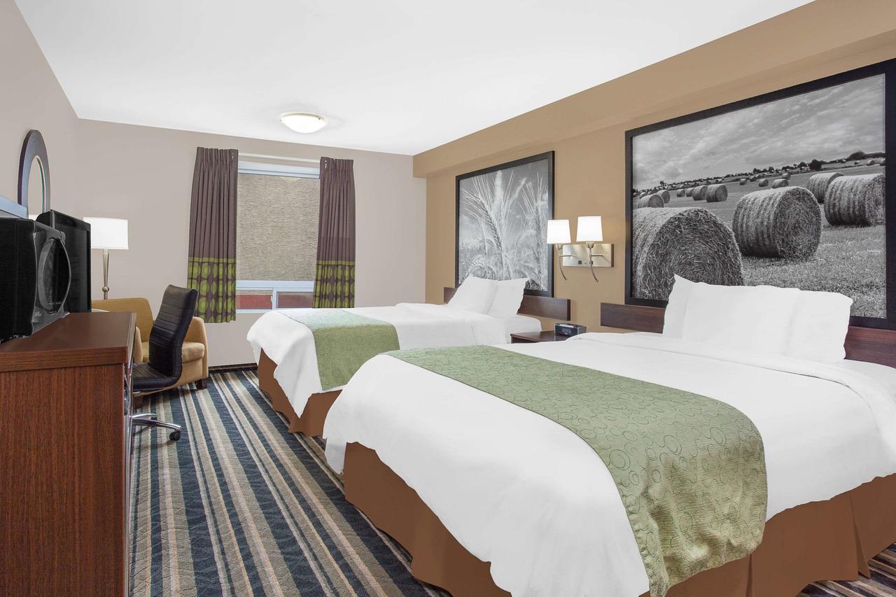 موتيل Super 8 By Wyndham Brandon Mb المظهر الخارجي الصورة